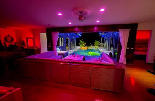 Maret Villa | Stunning villa with ocean views and free car