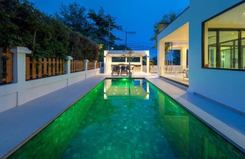 Hua Hin Villa | Stunning villa with pool and tropical garden