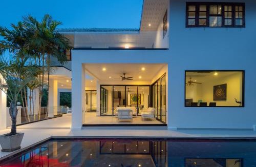 Hua Hin Villa | Stunning villa with pool and tropical garden