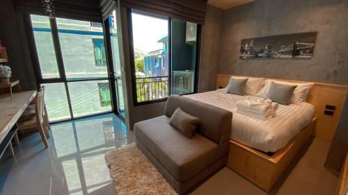 Nai Harn Apartment | Stylish Loft Studio 10 min to Nai Harn Beach