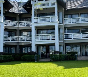 Laguna Apartment | Stylish seaside Apartment on Laguna GOLF Course
