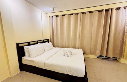 Yan Nawa House | Sukhum Charoen Krung Tak-Sin guest house