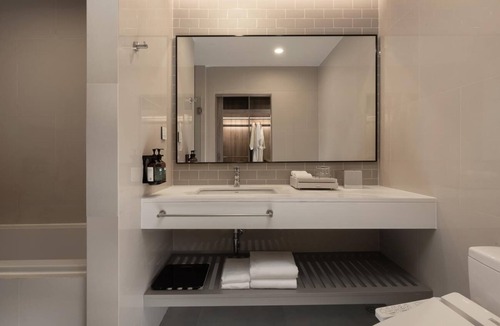 Khlong Tan Condo | Sukhumvit 24/ 1 BR/Breakfast/serviced/Monthly