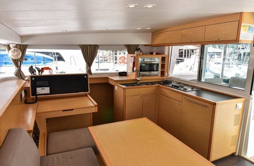 Salak Kok Boat Rental | Sun-Kissed Sailing Journey in Trat, Koh Chang