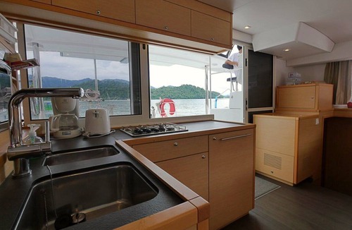 Salak Kok Boat Rental | Sun-Kissed Sailing Journey in Trat, Koh Chang