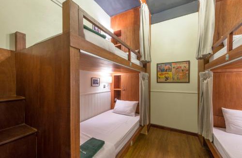 Talat Yot Hostel | Suneta Hostel Khaosan