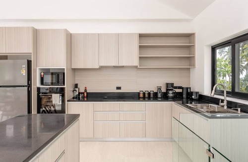 Maret House | Sunrise Hill Amazing Seaview 4br private pool