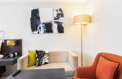 Bangkok Central Business District House | Superior, BTS Asoke, Emquartier, Wifi