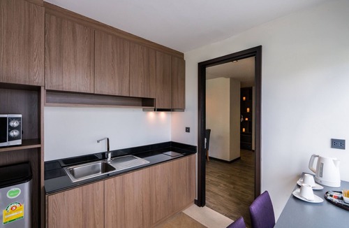 Nong Prue Hotel | SureStay Plus by Best Western T Pattaya