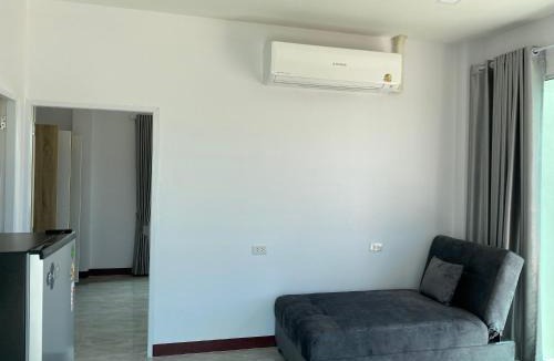 Lat Yao Hotel | Sweet Side Stay