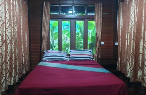 Kata House | Thai authentic wooden house at Kata
