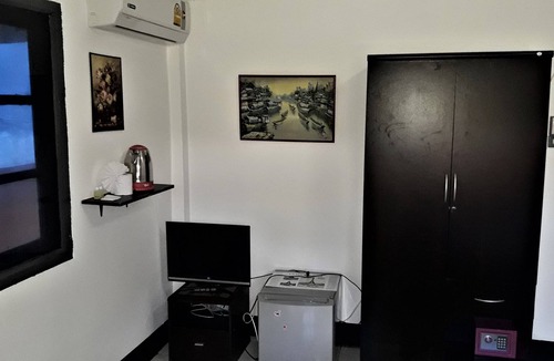 Nanai Road Villa | Thai villa in Patong Beach Center