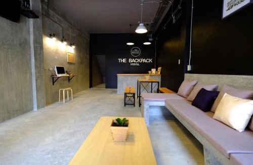Si Phraya Hostel | The Backpack Hostel