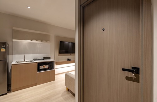Thanon Phaya Thai Hotel | The Bentley Hotel Pratunam