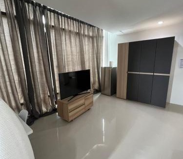Nai Harn Apartment | The CHU cafe/guesthouse