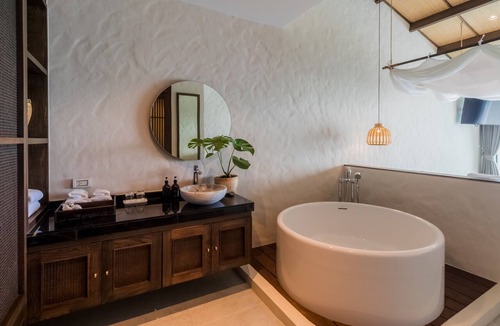 Mae Nam Hotel | The Flow Samui Beach Resort