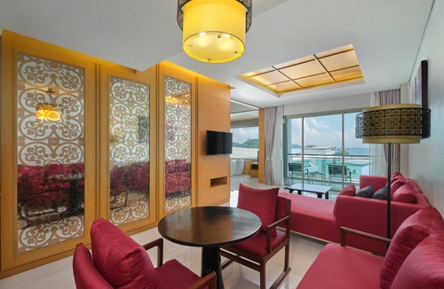 Patong Resort | The Kee Resort & Spa