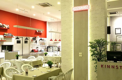 Huai Khwang Hotel | The Kinn