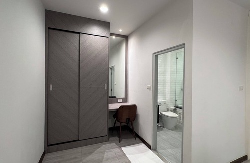 Pom Prap Sattru Phai Hotel | The Kite Hotel Bangkok