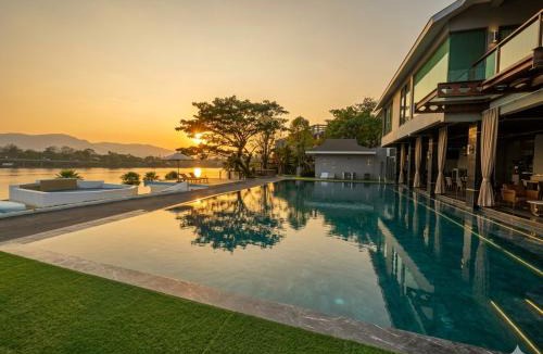 Mae Jo Cabin | The Lakeside Sanctuary