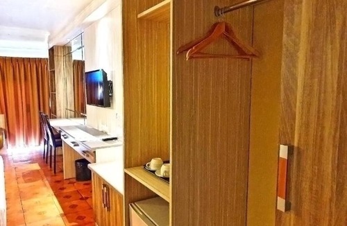 Sathorn Cabin | The Montana Lodge - Sathorn