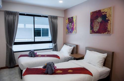 Talat Yot Hostel | The Moon Night Hotel