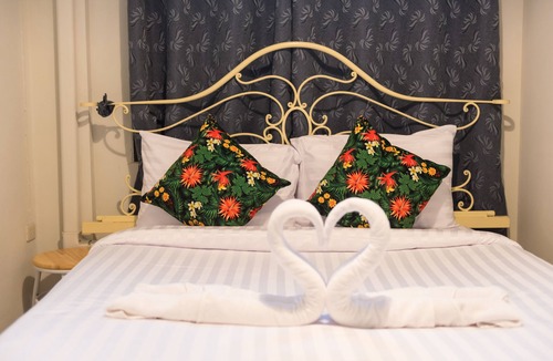 Old Phuket Town Hostel | The Neighbors Hostel - Adults Only
