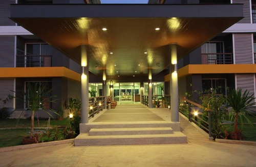 Tha Tum Hotel | The Park 304