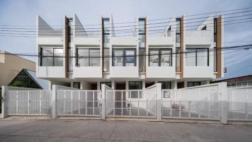 Pattani House | The Rooftop Townhouse in Center of Pattani