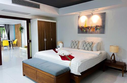 Nai Harn Apartment | The Sands 3 Bedrooms Beachside Apartment in Naiharn