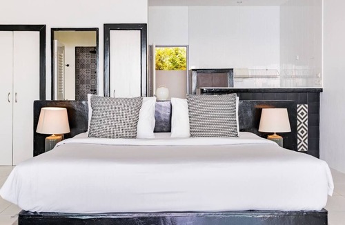 Kamala Villa | The Starlight Seaview Studio with Private Pool