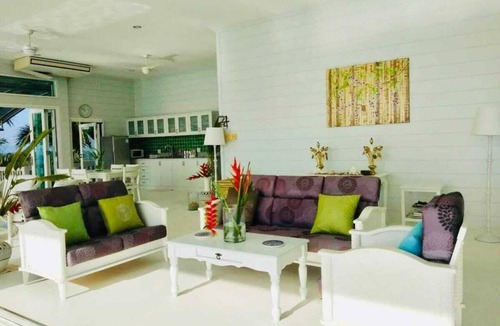 Sikao House | The Sunny Hill Private Estate