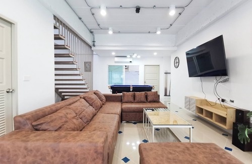 South Pattaya Villa | The villa seamlessly blends modern design, refined aesthetics and serene comfort