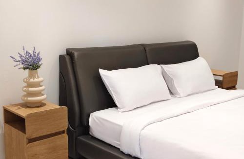 Bang Son Hotel | The Village Chumphon Hotel