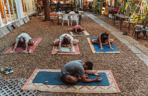 Samsen Nai Hostel | The Yard Bangkok Hostel