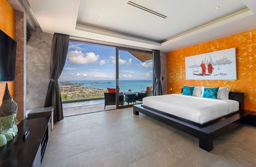 Bophut Villa | Tiga Villa : 4BR Hillside Luxury, Magical Seaview