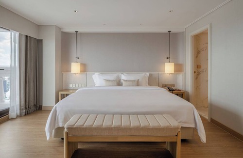 Bang Rak Hotel | Tower Club at lebua