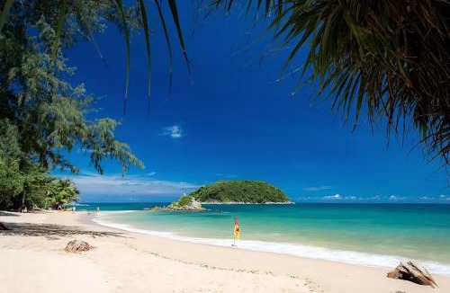 Rawai Villa | Traditional Thai Villa Nikkie in Tropical Nature, 4BR & Pool, near Rawai Beach