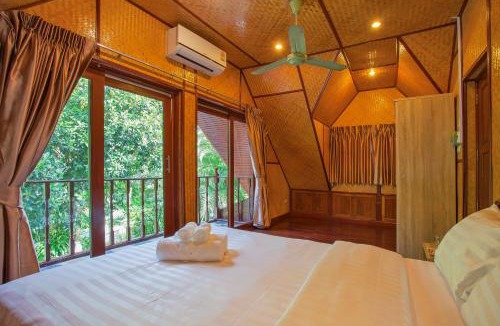 Rawai Villa | Traditional Thai Villa Nikkie in Tropical Nature, 4BR & Pool, near Rawai Beach