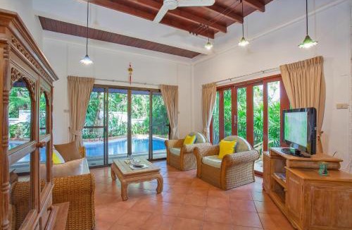 Rawai Villa | Traditional Thai Villa Nikkie in Tropical Nature, 4BR & Pool, near Rawai Beach