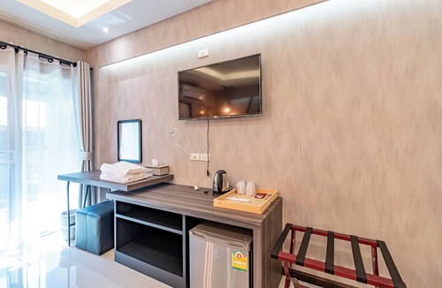 Chom Thong Hotel | Tree Place by Zuzu