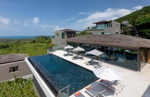 Choeng Thale Villa | Tropical Castle Phuket by RESAVA