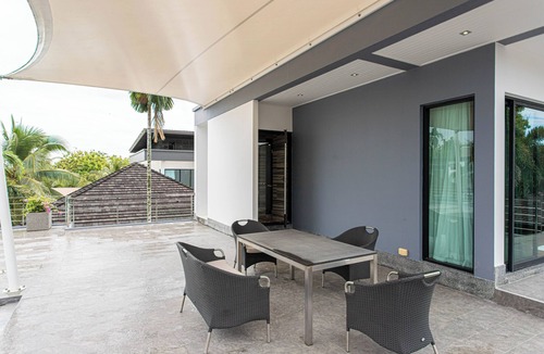 Choeng Thale Villa | Tropical Haven 4 Bedroom Pool Villa with BBQ & Karaoke