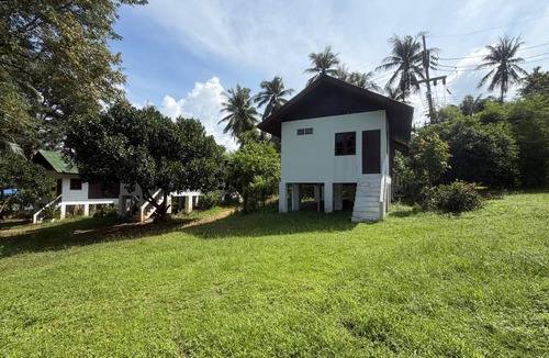 Wok Tum House | Tropical Home for Remote Work & Long Stays | Hin Kong
