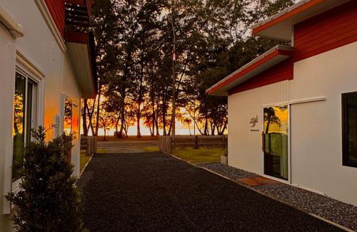 Thai Mueang House | Turtle Beach House ONE