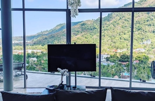 Kamala Villa | Ultimate 360 Deg, All Glass 18' Ceilings Sky-Villa Penthouse