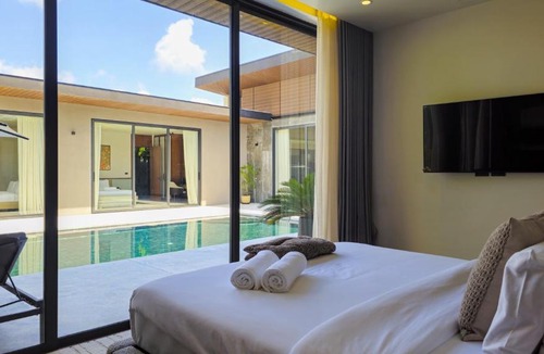 Chalong Villa | Ultra Luxury 4BR Pool villa by Sea Central C5