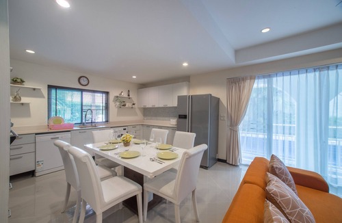 Ban Saiyuan Villa | Unique Greek style villa is located at the south of Phuket island