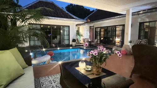 Kram House | Villa Bali 2 i Mae phim