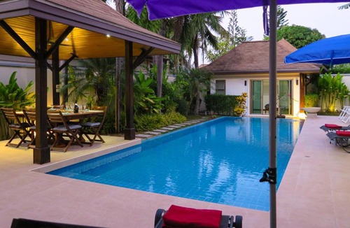 Rawai Villa | Villa Dinadi